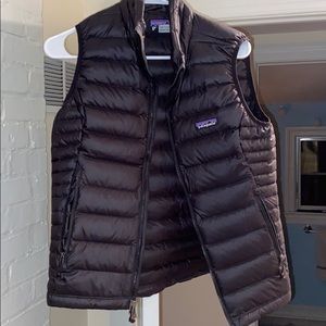 Black Patagonia puffy jacket